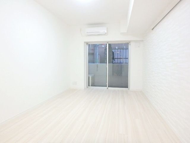 居室・リビング　別号室参考写真