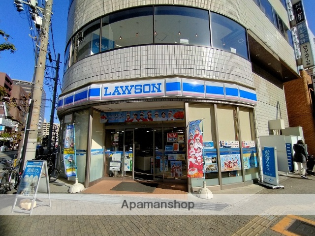 コンビニ　ローソン吹田江坂町一丁目店（コンビニ）まで64m