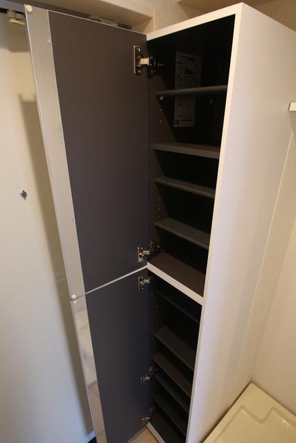 収納　収納　シューズボックス