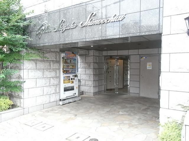 エントランス　お部屋探しはタウンハウジングへ♪