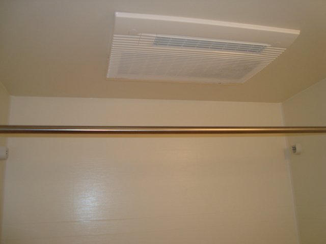 その他設備　浴室乾燥機付き