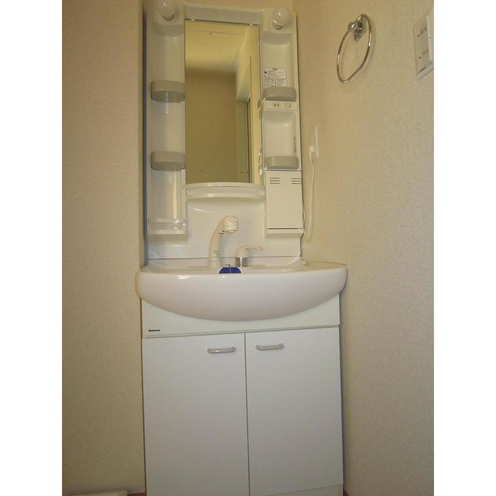 洗面設備　忙しい朝には欠かせない洗面所です