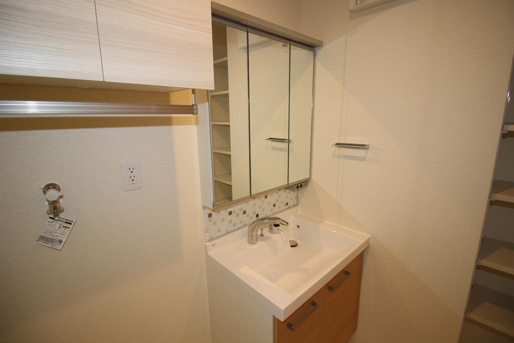 洗面設備　洗面台：画像は同社類似物件の写真