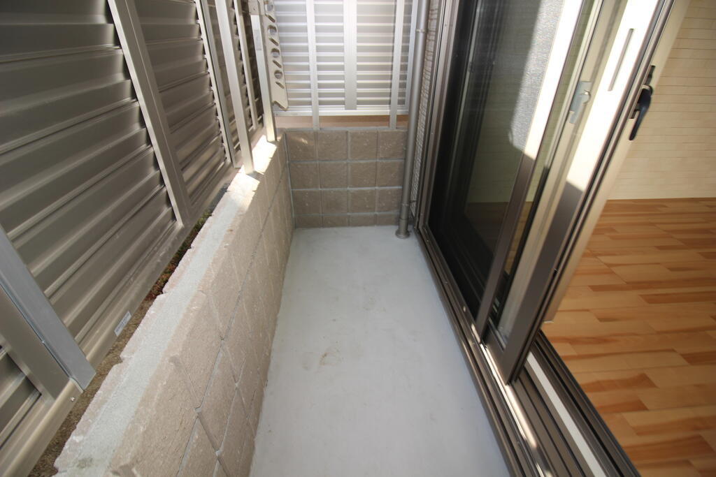 バルコニー　バルコニー：画像は同社類似物件の写真