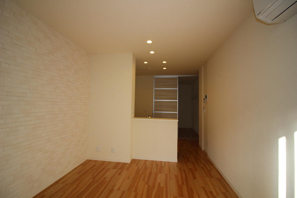 居室・リビング　リビング：画像は同社類似物件の写真