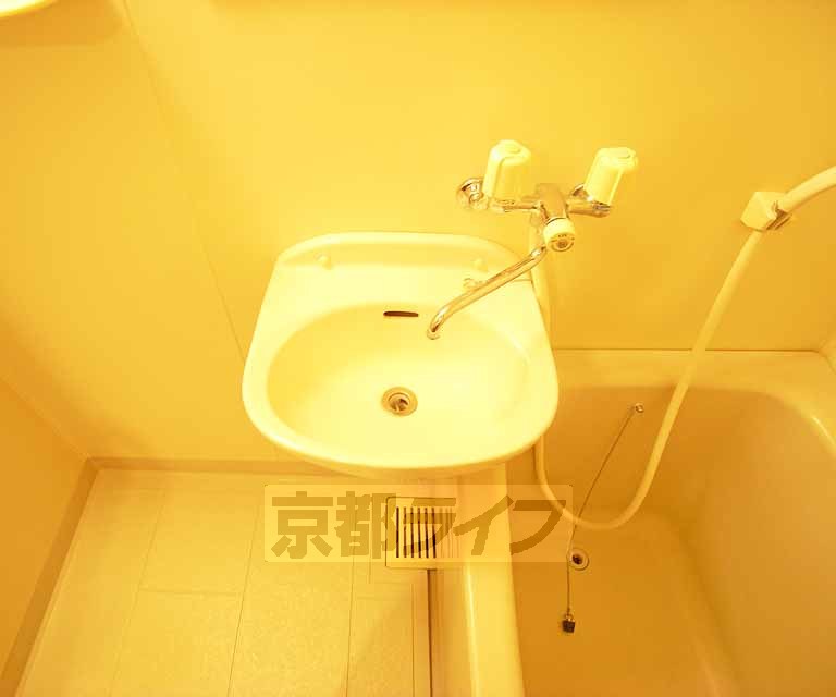 洗面設備　洗面台です。