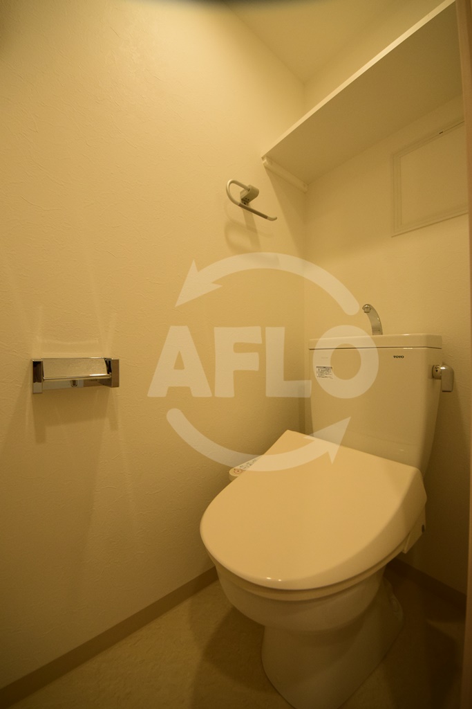 トイレ　スプランディッド難波元町　温水洗浄便座