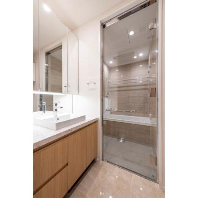 洗面設備　※写真は同タイプ住戸です。