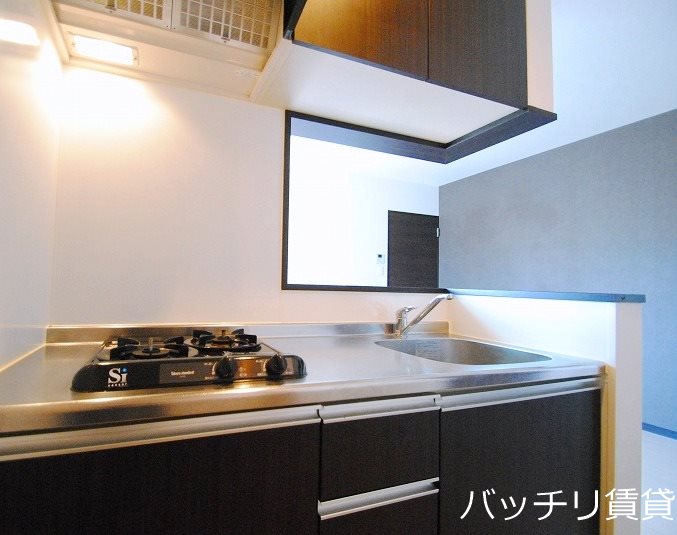 キッチン　同型タイプの為、現状を優先いたします。