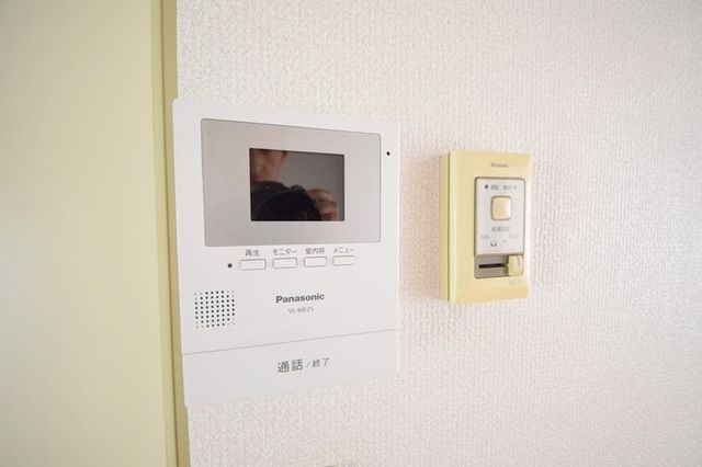 セキュリティ　TVモニター付きインターホン