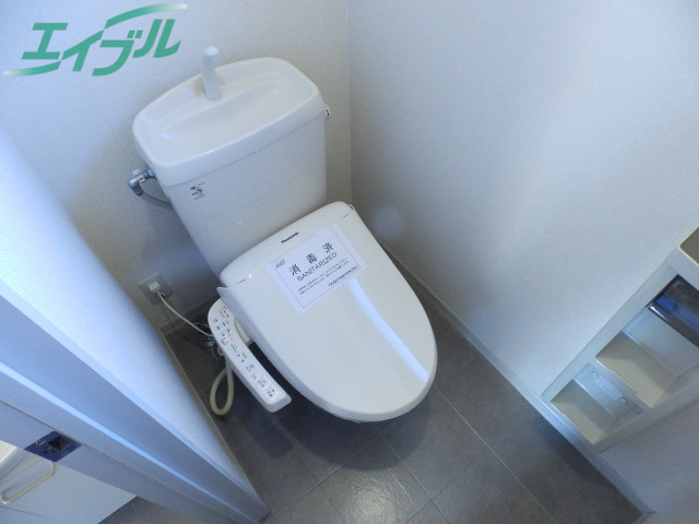 トイレ　同物件別部屋の写真