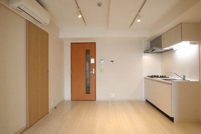 その他部屋・スペース　◆ＤＫ５．４帖／扉はＹＡＭＡＨＡ製防音ドア採用◆