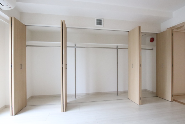 収納　◆壁一面が収納でお荷物が多い方も安心です◆