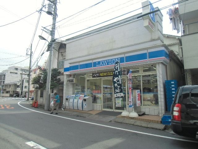 コンビニ　ローソン千住中居町店（コンビニ）まで390m