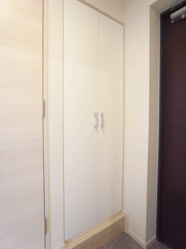 居室・リビング　明るい洋室です