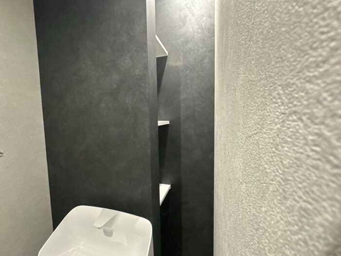 トイレ　トイレ収納棚