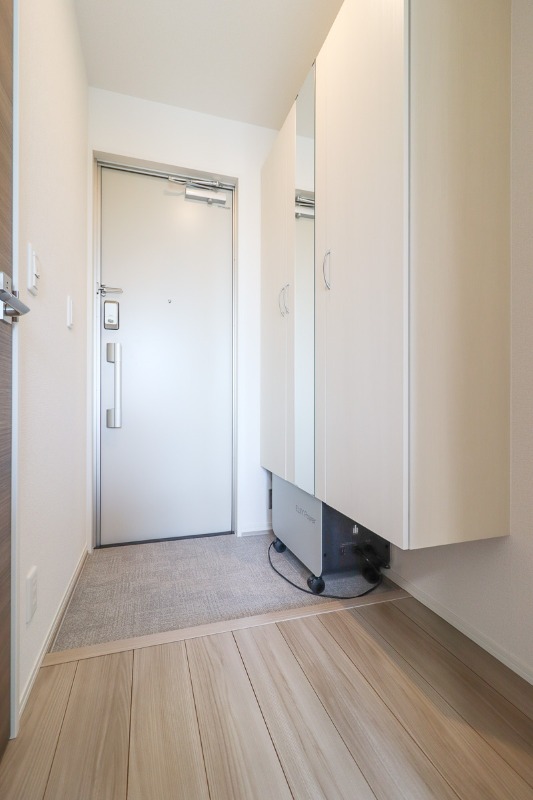 玄関　図面と現状に相違がある場合には現状を優先