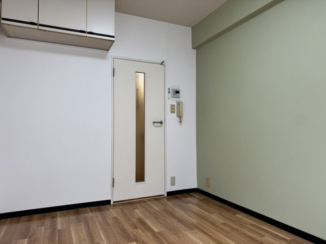 居室・リビング　同仕様・参考写真となります。