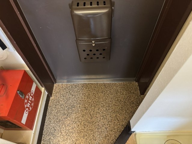 玄関　同仕様・参考写真となります。