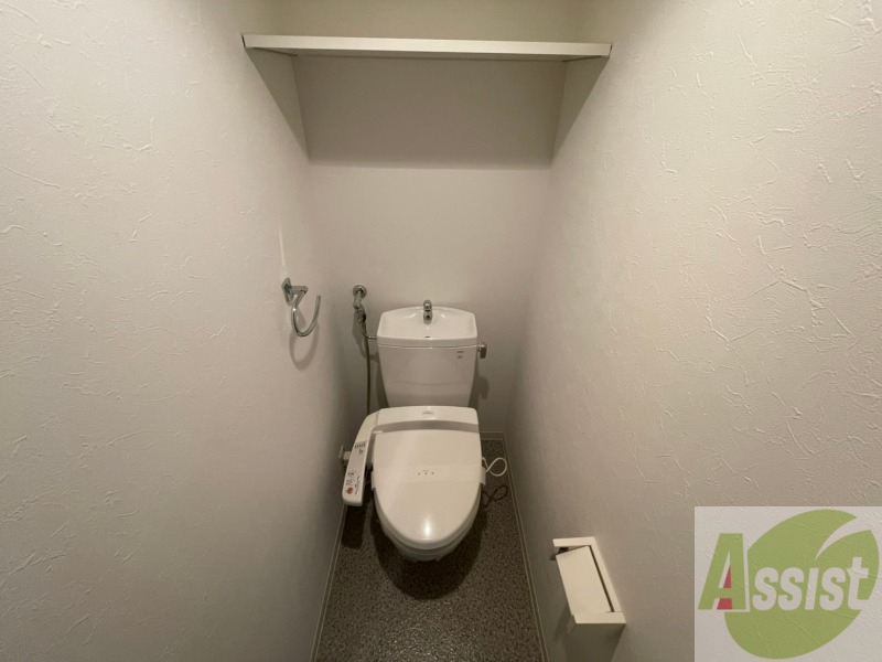 トイレ　ウォシュレット機能がついたトイレです。安心して使用できます。