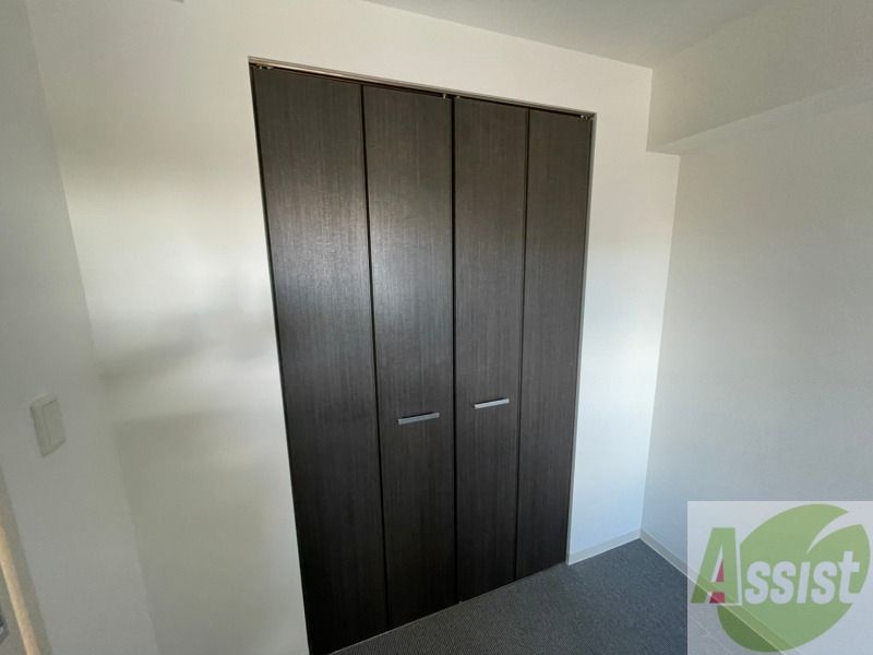 収納　寝室の収納です。部屋がすっきり片付きます。