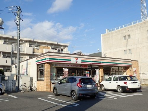 コンビニ　セブンイレブン猪高台店（コンビニ）まで180m