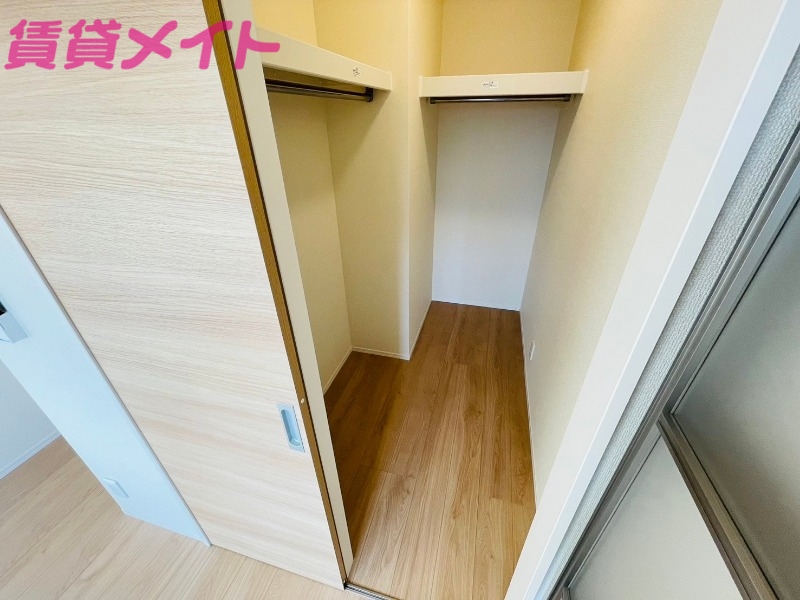 収納　同型参考写真