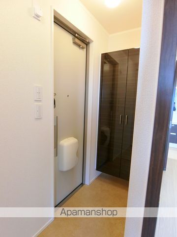 KIビレッヂIIIの玄関写真