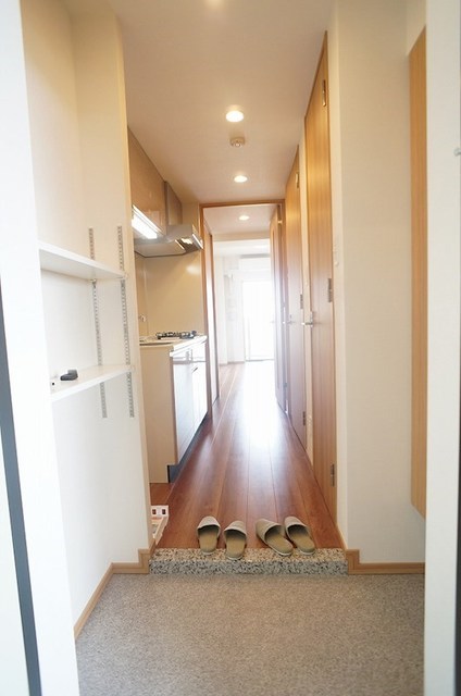 玄関　５０１号室の内装です（間取り違い）