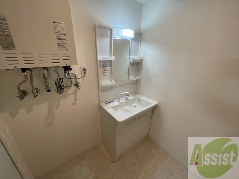 洗面設備　シャンプードレッサー。身支度はここでばっちり。