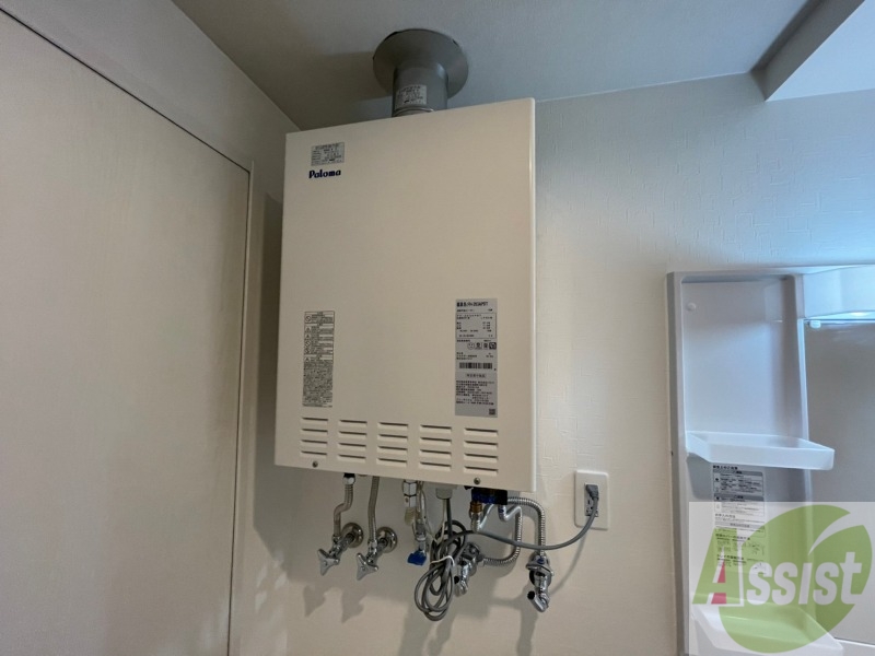 その他設備　ガス給湯器です。操作しやすいパネルになってます。