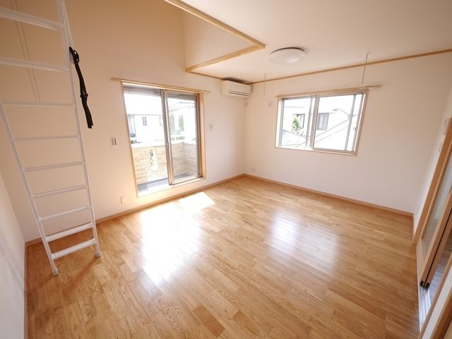 その他部屋・スペース　★二面採光で明るいお部屋です★