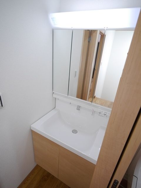 洗面設備　★独立洗面台の様子★