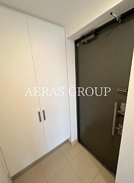 玄関　同仕様タイプ