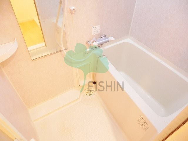 バス・シャワールーム　清潔感のある浴室です！