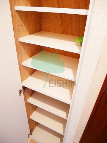 玄関　下駄箱もしっかりついてます！