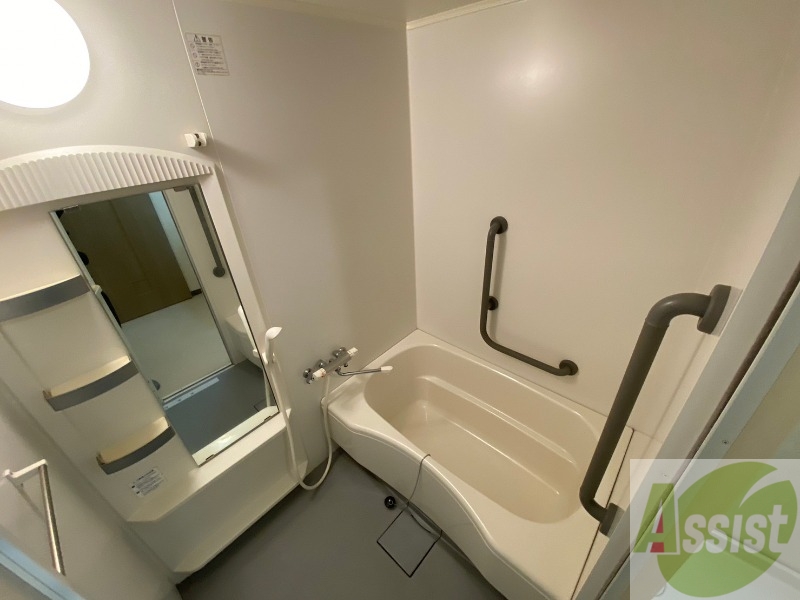 バス・シャワールーム　お風呂です。ゆっくりお風呂につかるのも体に良いですね～