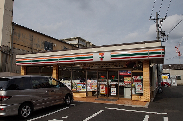 コンビニ　セブンイレブン横浜池辺町店（コンビニ）まで1100m