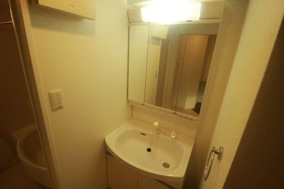 洗面設備　※別部屋の写真です