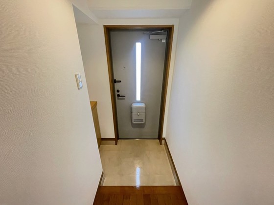 玄関　※別部屋の写真です