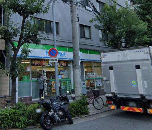 コンビニ　ファミリーマート 大淀南店（コンビニ）まで258m