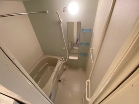 バス・シャワールーム　※別部屋の写真です
