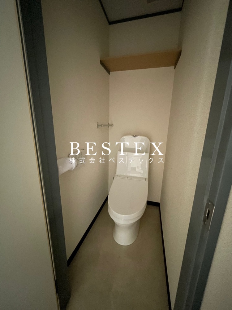 トイレ　※同建物内・別タイプの参考写真です。