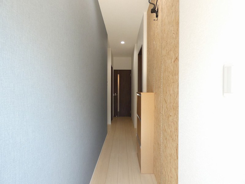 玄関　※同物件他部屋参考写真です※