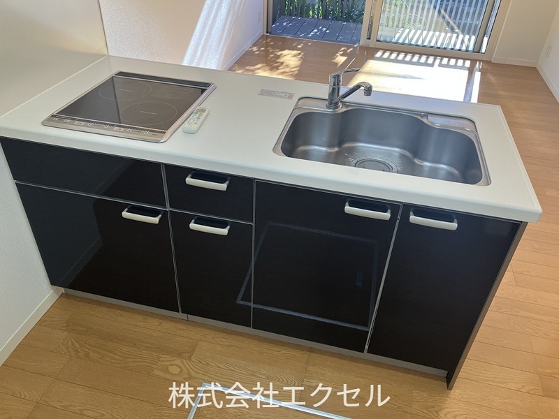 キッチン　2口IHシステムカウンターキッチン