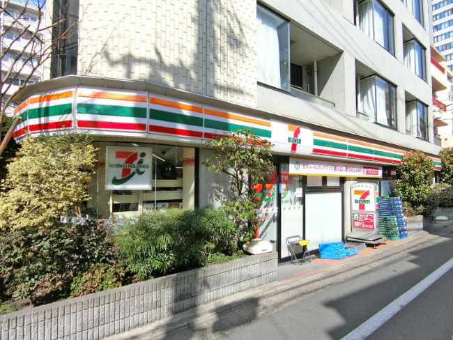 コンビニ　セブンイレブン目黒柳通り店（コンビニ）まで136m