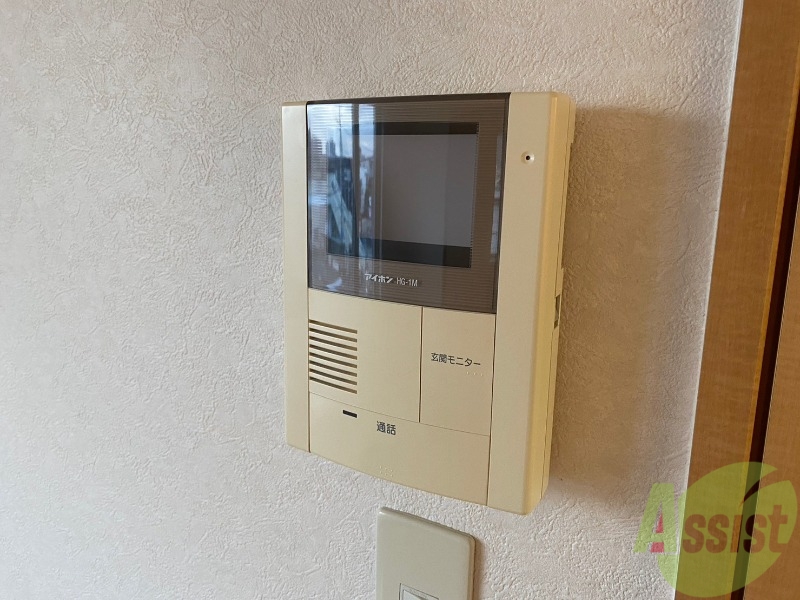 セキュリティ　ＴＶモニター付インターホンです。来客者の顔が見えるので安心！