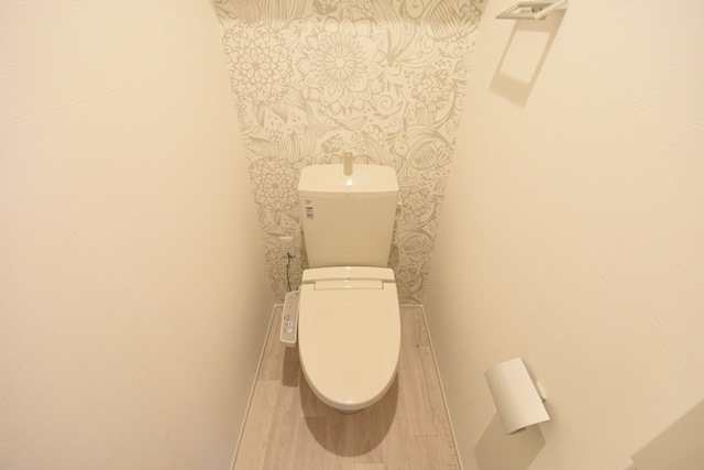 トイレ　ウォシュレット付きのトイレです♪