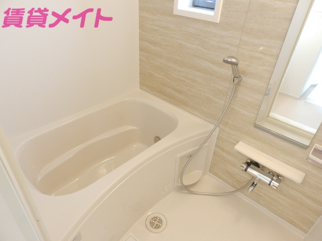 バス・シャワールーム　同型参考写真