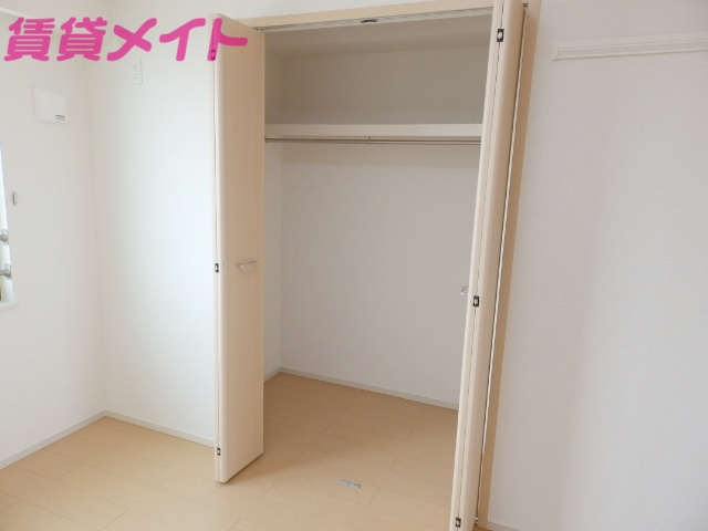 収納　同型参考写真